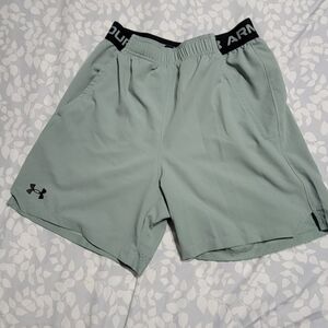 Under Armour Men's Light Green Athletic Shorts
